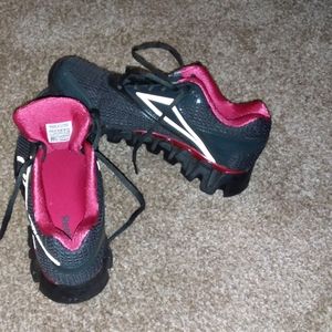 Vintage  early 2000's Reebok tennis shoe.